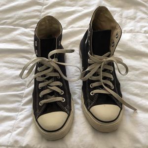 Black high top converse